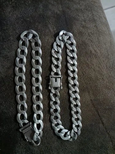 Vendo pulseira de prata  barata.