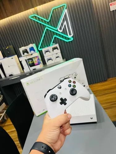 Xbox one s com garantia e custo benefício / entrego