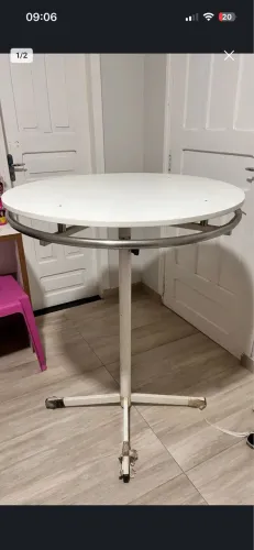 Mesa cabideiro