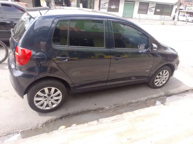 Volkswagen Fox 1.0 MI Total Flex 8V 5P 2012