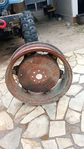 2 rodas aro 28 agrícola em perfeito condições original