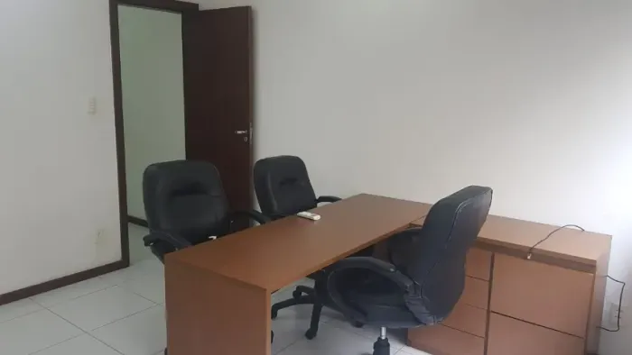 Sala comercial mobiliada na Barra, 30m²
