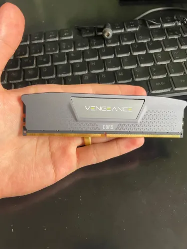 Memoria DDR5 (1x32g) 5200MHz
