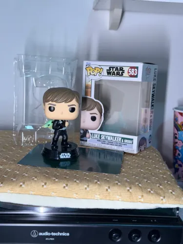 Funko Pop Star Wars Luke Skywalker With Grogu #583 Original