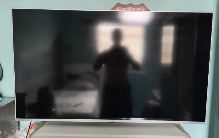 VENDO TV TCL 50( aceito oferta) (  defeito )