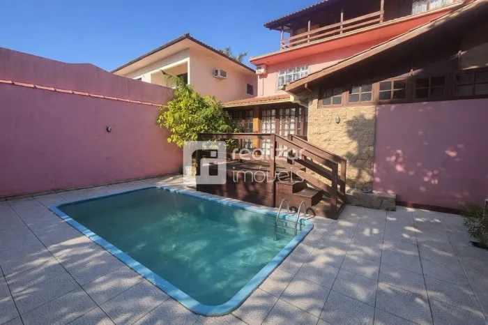 Casa 4 quartos no bairro Barreiros - São José