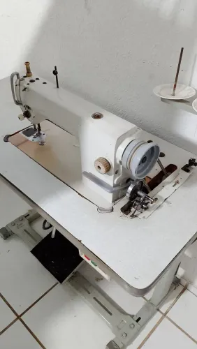 Vendo máquina reta 