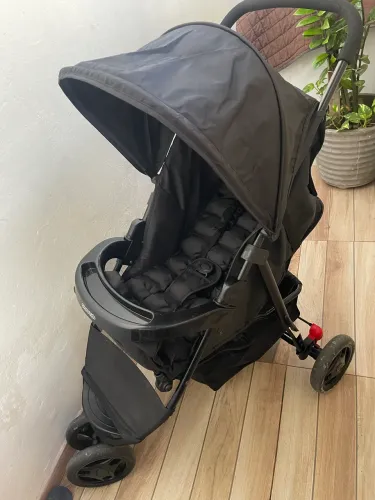 Carrinho de bebê cosco