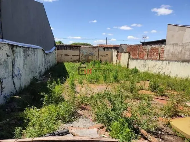 Terreno à venda/permuta - R$. 280.000,00- 250 m2, Sta. Rita 1, em frente ao COLÉGIO POLIVA
