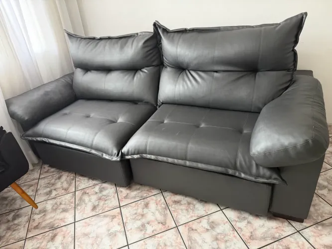 Sofá courinho cinza