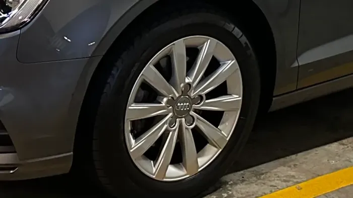Roda Audi A3 pneus novos