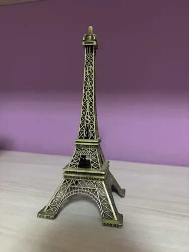 Torre Eiffel miniatura comprada em Paris nova
