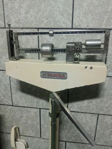 Balança mecânica antropométrica antiga da marca