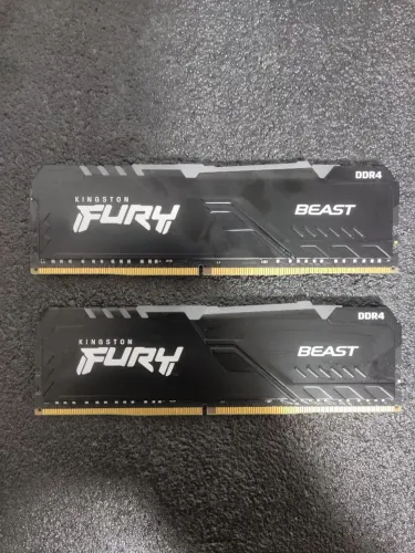 Memória RAM Kingston Fury Beast RGB DDR4 16GB (2x8GB) 3200MHz