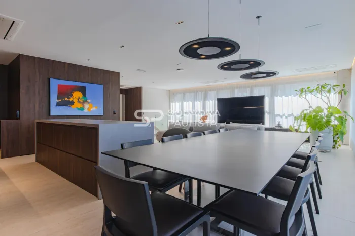 Garden com 330 m², 3 quartos sendo 3 suítes à venda no bairro Jardim Paulista.