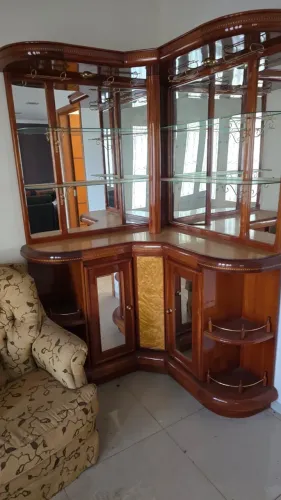 Barzinho Vintage de Luxo em Madeira Maciça | Espelhado