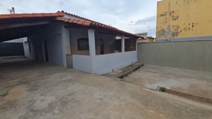 Casa independente 2 quartos Venda Nova