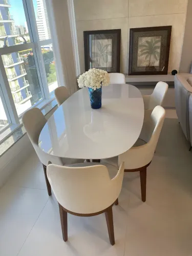 Mesa e cadeiras jantar