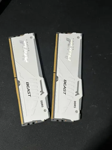 Memória Ram Kingston Fury Beast DDR5 64gb 5200Mhz White RGB