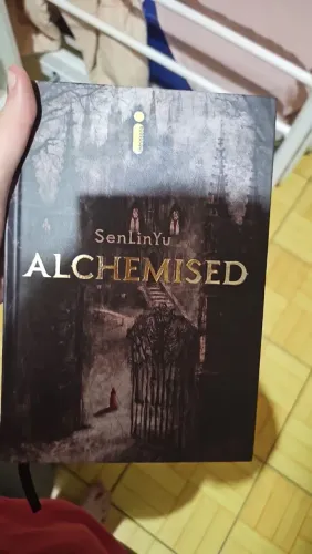 Livro alchemised capa dura
