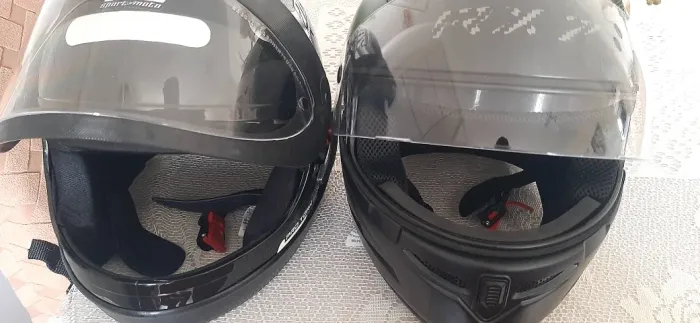 VENDO CAPACETE TAMANHO 60 - LEVA OUTRO GRÁTIS