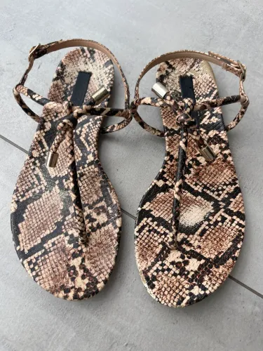 Rasteirinha Arezzo animal print