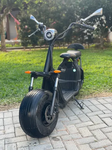 Scooter elétrica x7 preta 2000w