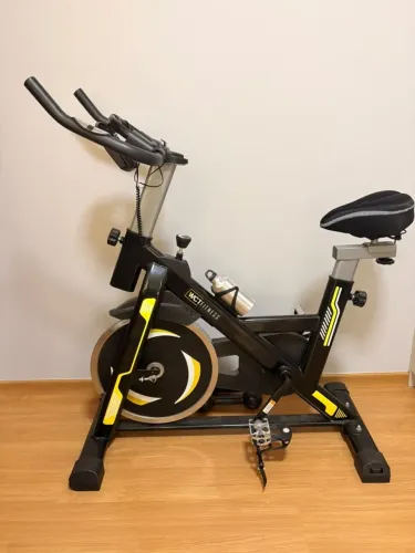 Bicicleta Spinning com roda de inércia de 13kg WCT Fitness(Usado) Venda Regional!!