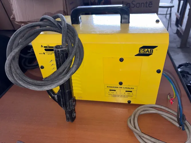 Maquina de solda ESAB Bantam Plus 180A 220V