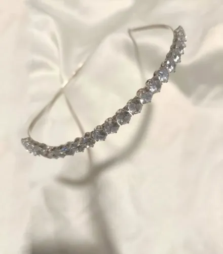 Tiara de Zircônia Rivière de Prata - Elegância e Brilho para Casamento