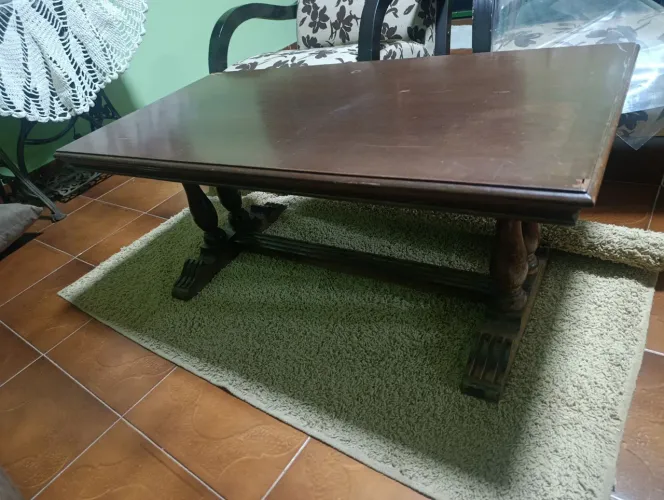 Mesa de centro ( madeira Imbuia)