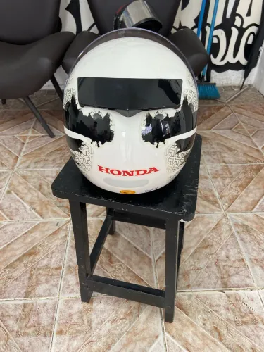 Vendo capacete Honda