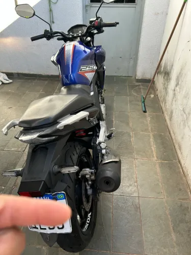 Vendo uma cb Twister