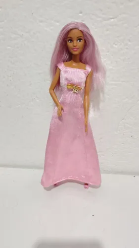 Boneca Barbie Mattel vestido Rosa.