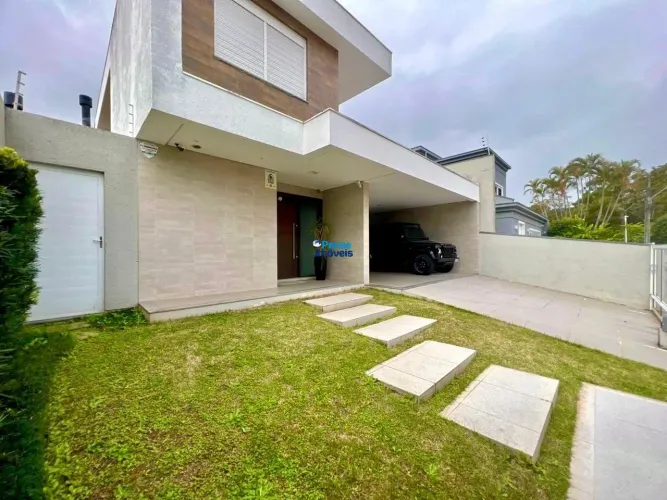 CASA ALTO PADRÃO À VENDA NO BAIRRO SANTA MONICA