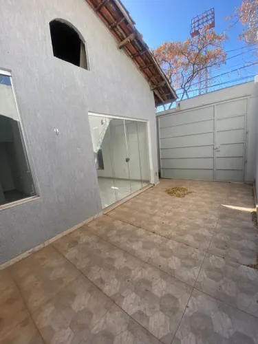 Excelente casa independente para a locação.