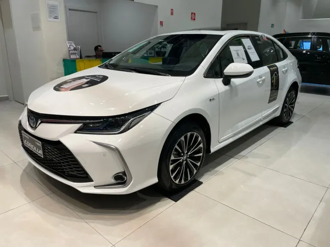 Toyota Corolla Altis Prem. Hybrid 1.8 Flex AUT 2026