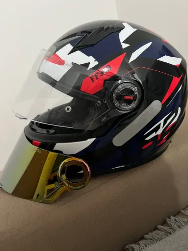 CAPACETE LS2 À VENDA580