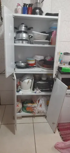 Armário de aço suspenso - parede