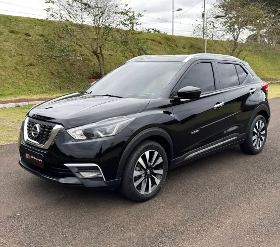 Alugo para rodar em app Uber black nissan kicks 
