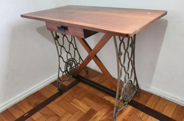 Mesa vintage de madeira
