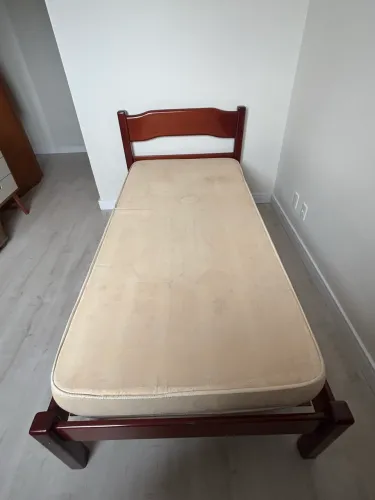 Cama de solteiro + colchão firme