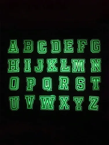 Kit 26 Jibbitz Para Crocs Letras Brilha no Escuro Alfabeto Pins