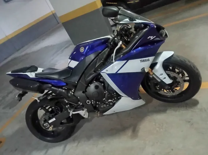Yamaha R1 2013 Crossplane