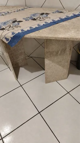 Mesa 4 Lugares em Mármore/Pedra Maciça - 1x1m