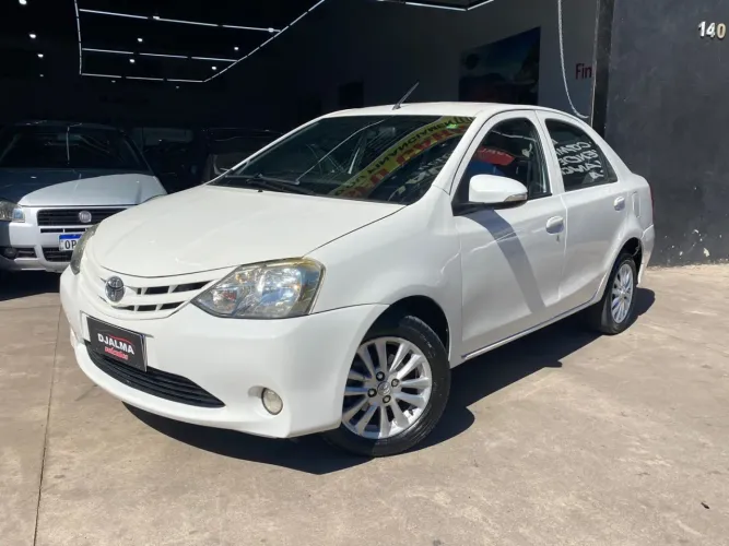 Toyota Etios XLS 1.5 Flex 16V 5P Mec. 2015