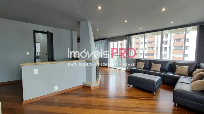 Cobertura a Venda no Brooklin com Lareira e Varanda - 114 m²
