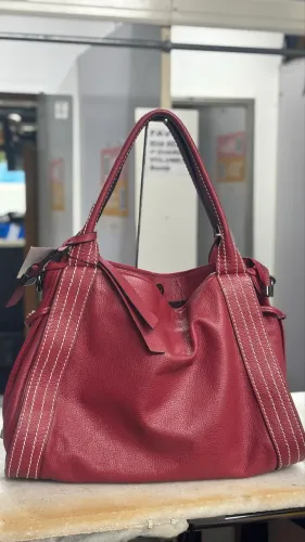 Elissa Atheniense Bolsa de Couro. Vermelha 
