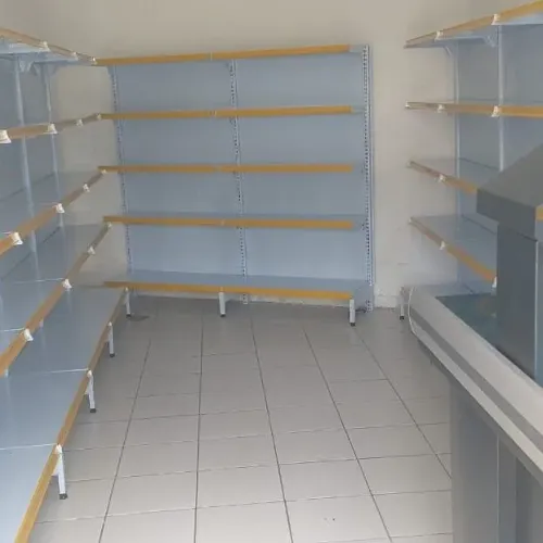 Gôndolas pra comércio novas em até 10x sem juros