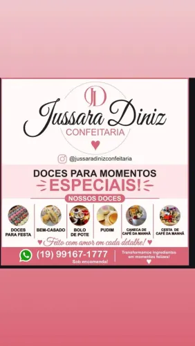 Doces para festas e caneca e cesta de café  da manhã 